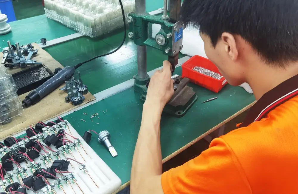 How to Find a Chinese LED Headlight Bulb Manufacturer in South America 2 AKE Factory Direct