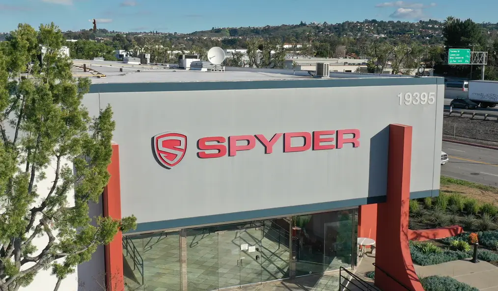 As 8 principais empresas de faróis LED nos EUA: para venda por grosso e distribuição 6 Loja de peças automotivas em Indassrie, Califórnia