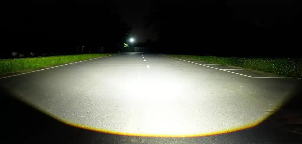 Toyota Alphard LED Headlight Upgrade: AKE Matrix LED Retrofit Case Study 4 M2 LED Module Low Beam